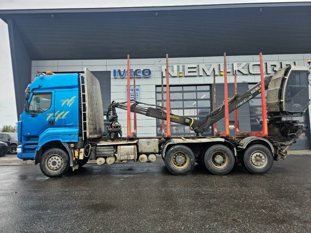 Sisu C600 8x4 kesla 2010 - Rönkszállító teherautó: 5 kép. Sisu C600 8x4 kesla 2010 - Rönkszállító teherautó: 5 kép.