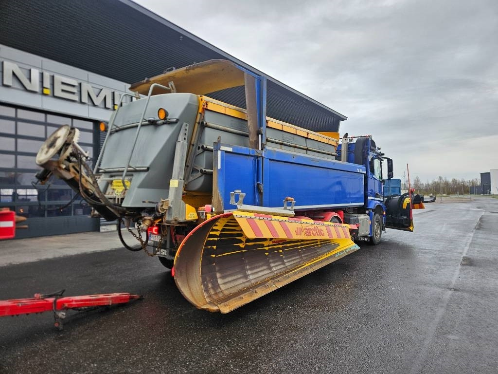 Sisu Polar 578 Auravarustus, alaterä - Billenőplatós teherautó: 4 kép. Sisu Polar 578 Auravarustus, alaterä - Billenőplatós teherautó: 4 kép.