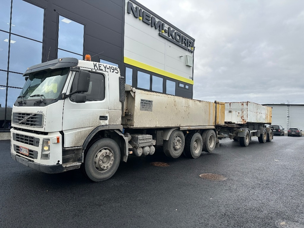 Volvo FH 12 420 8x2 + pv - Billenőplatós teherautó: 1 kép. Volvo FH 12 420 8x2 + pv - Billenőplatós teherautó: 1 kép.