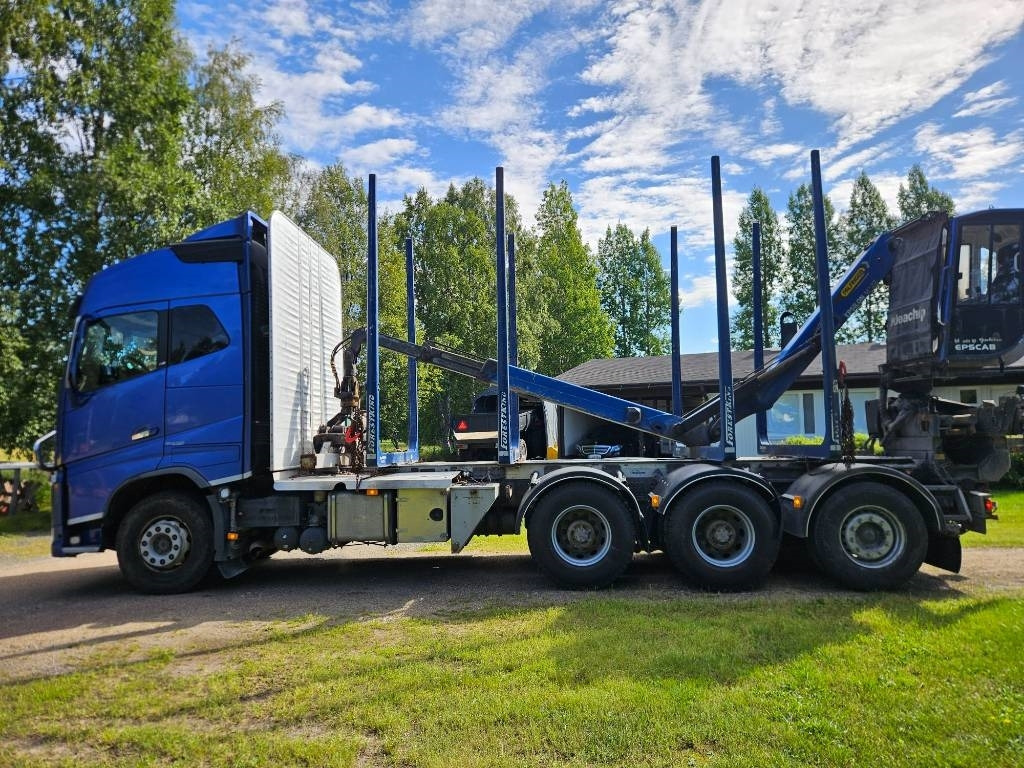 Volvo FH 16 750 8x4 76tn yhdistelmä - Rönkszállító teherautó: 4 kép. Volvo FH 16 750 8x4 76tn yhdistelmä - Rönkszállító teherautó: 4 kép.
