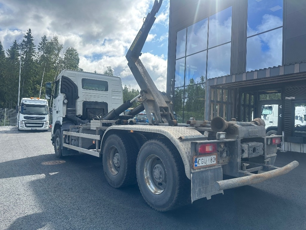 Volvo FH 440 6x4 - Horgos rakodó teherautó: 4 kép. Volvo FH 440 6x4 - Horgos rakodó teherautó: 4 kép.