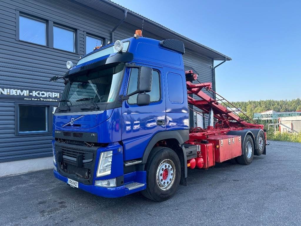 Volvo FM 500 6x2 - Teherautó - kábelrendszer: 1 kép. Volvo FM 500 6x2 - Teherautó - kábelrendszer: 1 kép.