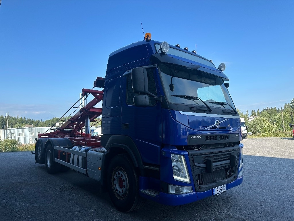 Volvo FM 500 6x2 - Teherautó - kábelrendszer: 2 kép. Volvo FM 500 6x2 - Teherautó - kábelrendszer: 2 kép.
