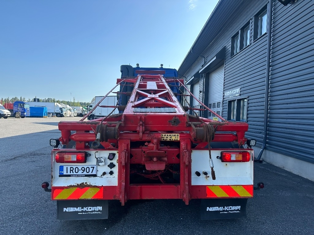 Volvo FM 500 6x2 - Teherautó - kábelrendszer: 4 kép. Volvo FM 500 6x2 - Teherautó - kábelrendszer: 4 kép.