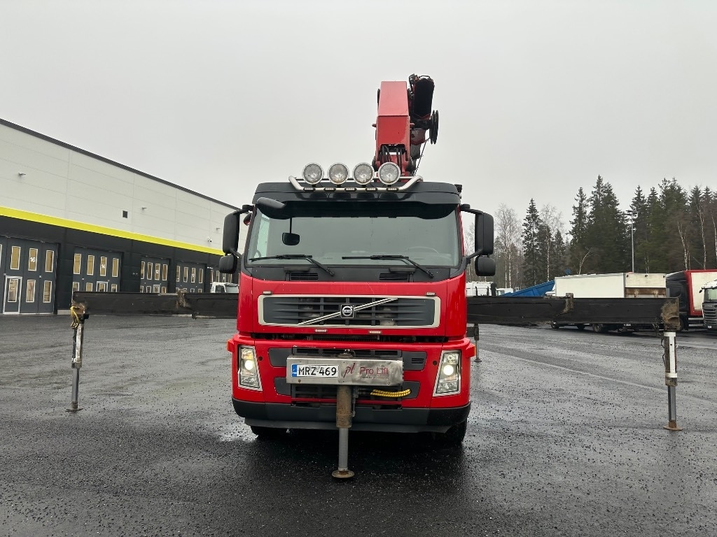 Volvo FM13. HMF 6020-K8 - Darus autó: 2 kép. Volvo FM13. HMF 6020-K8 - Darus autó: 2 kép.