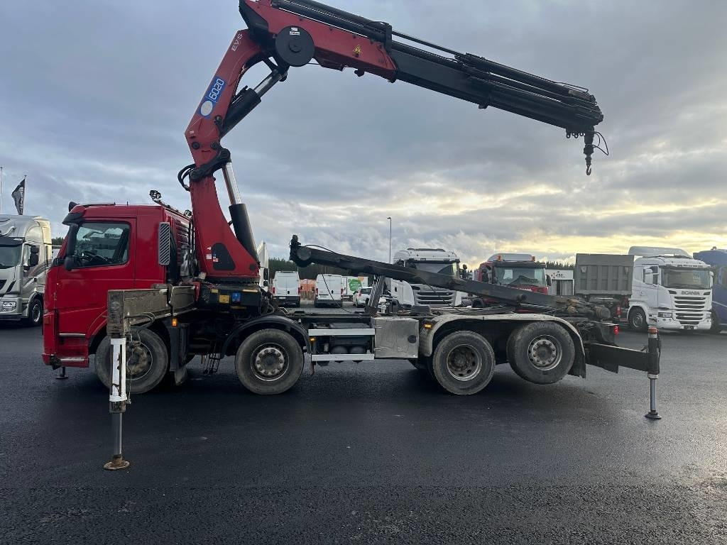 Volvo FM13. HMF 6020-K8 - Darus autó: 2 kép. Volvo FM13. HMF 6020-K8 - Darus autó: 2 kép.