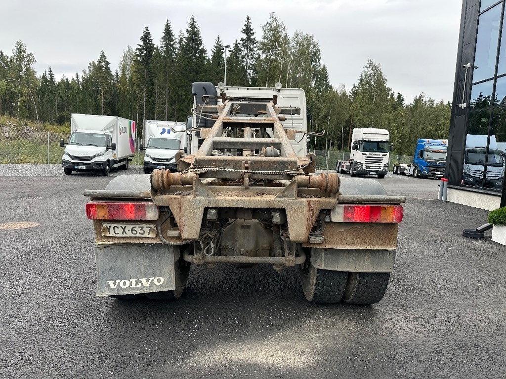 Volvo FM7 4x2 vaijerilaitteilla - Konténerszállító: 5 kép. Volvo FM7 4x2 vaijerilaitteilla - Konténerszállító: 5 kép.