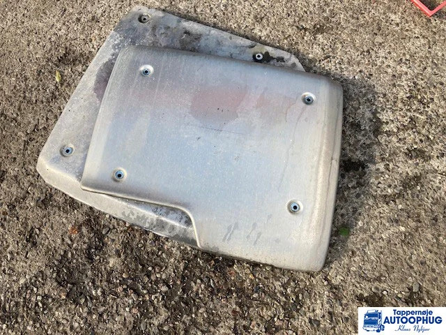 DAF heat shield – DAF 2027948 - Kipufogórendszer - Teherautó: 1 kép. DAF heat shield – DAF 2027948 - Kipufogórendszer - Teherautó: 1 kép.