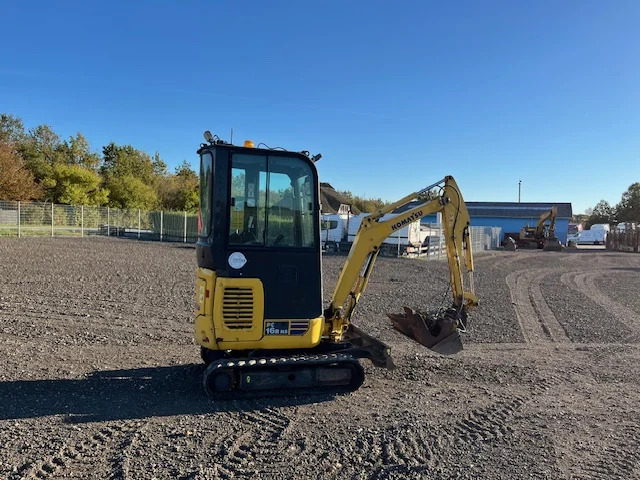 KOMATSU PC16R HS - Minikotró: 3 kép. KOMATSU PC16R HS - Minikotró: 3 kép.