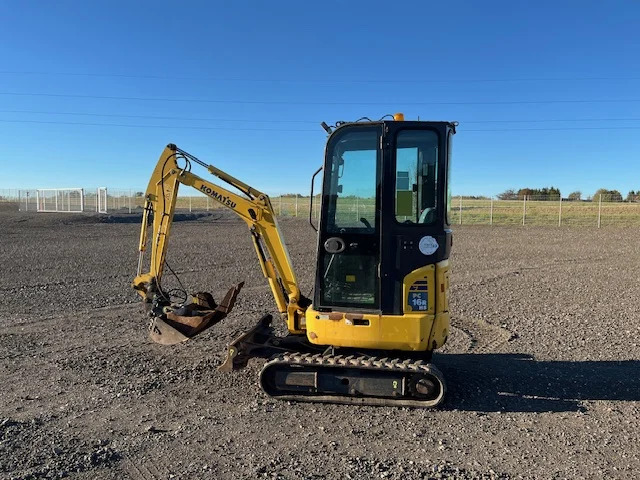 Minikotró KOMATSU PC16R HS: 6 kép.