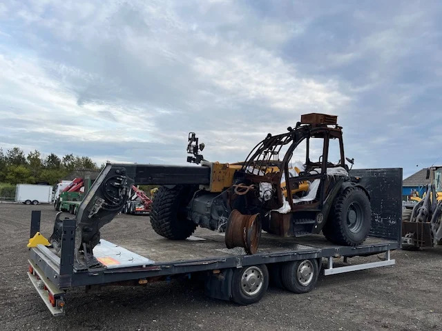 LIEBHERR T55-7S - Teleszkópos rakodó: 2 kép. LIEBHERR T55-7S - Teleszkópos rakodó: 2 kép.