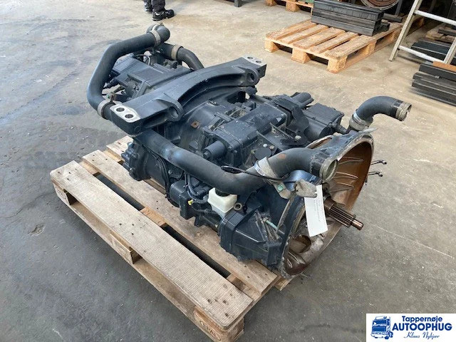 MAN 81.32004-6417 Gearkasse med retarder - Sebességváltó és alkatrészek - Teherautó: 2 kép. MAN 81.32004-6417 Gearkasse med retarder - Sebességváltó és alkatrészek - Teherautó: 2 kép.