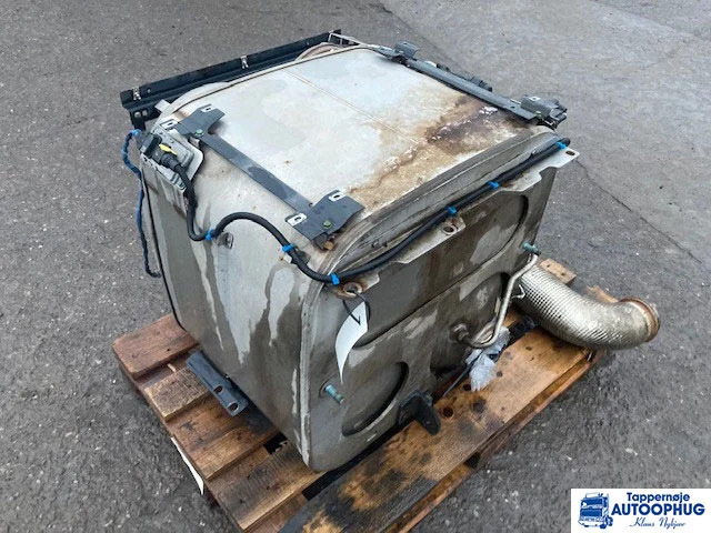 MAN Exhaust silencer MAN 81.15103-6182 - Kipufogórendszer - Teherautó: 3 kép. MAN Exhaust silencer MAN 81.15103-6182 - Kipufogórendszer - Teherautó: 3 kép.