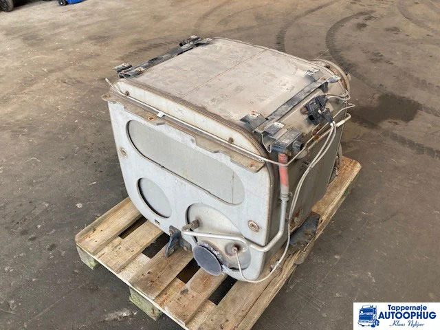 MAN Silencer MAN OEM: 81.15103-6137 - Kipufogórendszer - Teherautó: 2 kép. MAN Silencer MAN OEM: 81.15103-6137 - Kipufogórendszer - Teherautó: 2 kép.