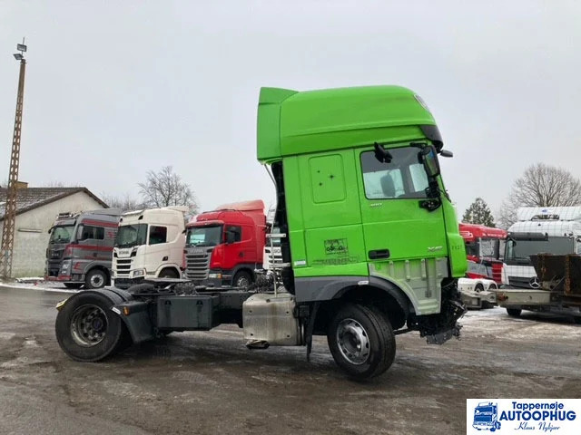 DAF XF480 4X2 - Nyergesvontató: 2 kép. DAF XF480 4X2 - Nyergesvontató: 2 kép.