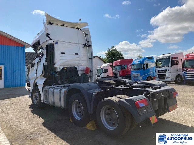 MAN TGX 28.510 6X2 Intarder - Nyergesvontató: 4 kép. MAN TGX 28.510 6X2 Intarder - Nyergesvontató: 4 kép.