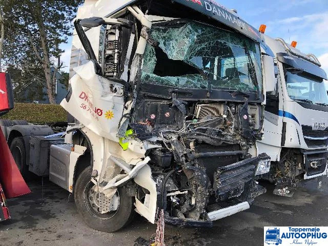 MAN TGX 28.510 - Nyergesvontató: 1 kép. MAN TGX 28.510 - Nyergesvontató: 1 kép.