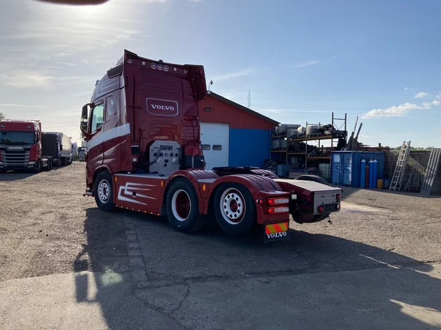 Volvo FH500 6X2 Hydraulic - Nyergesvontató: 4 kép. Volvo FH500 6X2 Hydraulic - Nyergesvontató: 4 kép.