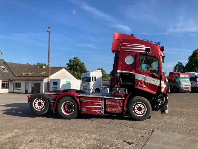 Volvo FH500 6X2 Hydraulic - Nyergesvontató: 3 kép. Volvo FH500 6X2 Hydraulic - Nyergesvontató: 3 kép.