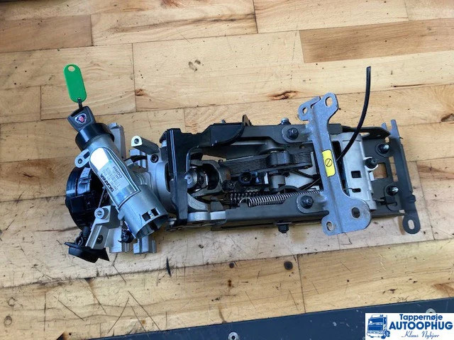 Scania 2675008 , 1945573 Rat stamme og justering - Fülke és belső tér - Teherautó: 1 kép. Scania 2675008 , 1945573 Rat stamme og justering - Fülke és belső tér - Teherautó: 1 kép.