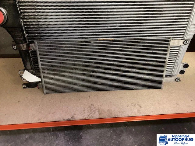 Scania A/C køler Scania 2715918 - Motor és alkatrészek - Teherautó: 1 kép. Scania A/C køler Scania 2715918 - Motor és alkatrészek - Teherautó: 1 kép.