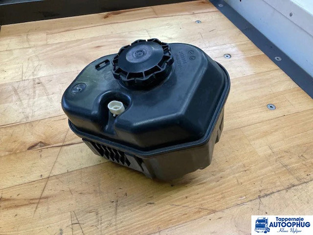 Scania Servostyring beholder Scania 2588968 , 2481320 - Kormányzás - Teherautó: 3 kép. Scania Servostyring beholder Scania 2588968 , 2481320 - Kormányzás - Teherautó: 3 kép.