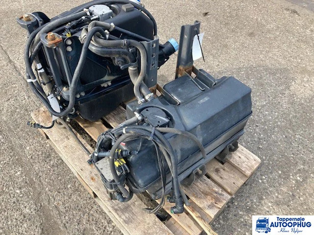 Scania adblue tank – reductant tank Scania 2196094 - AdBlue tartály - Teherautó: 1 kép. Scania adblue tank – reductant tank Scania 2196094 - AdBlue tartály - Teherautó: 1 kép.