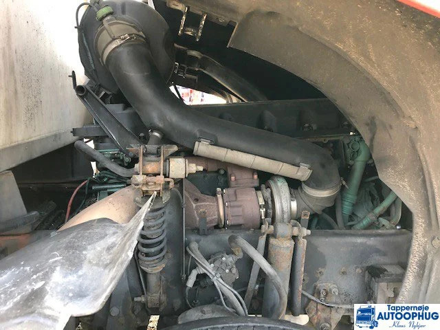 Hűtős teherautó Volvo FM330 Coolerbox 6×2: 10 kép. Hűtős teherautó Volvo FM330 Coolerbox 6×2: 10 kép.