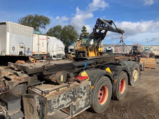 Volvo FMX 540 8X4 - Cserefelépítményes teherautó: 5 kép. Volvo FMX 540 8X4 - Cserefelépítményes teherautó: 5 kép.