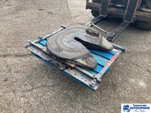 Volvo JOST flytbar skammel - Nyereg - Teherautó: 2 kép. Volvo JOST flytbar skammel - Nyereg - Teherautó: 2 kép.