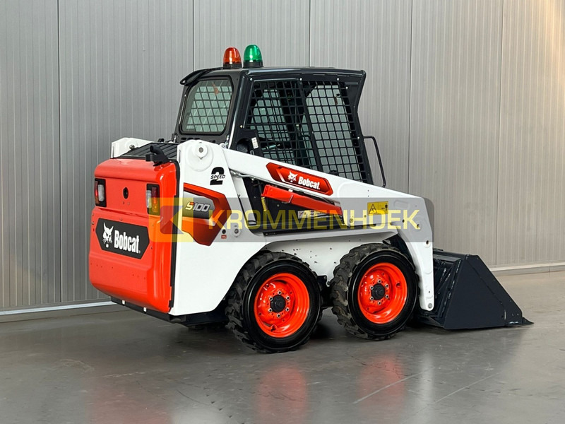 Bobcat S 100 SJC | 2 speed - Mini homlokrakodó: 4 kép. Bobcat S 100 SJC | 2 speed - Mini homlokrakodó: 4 kép.