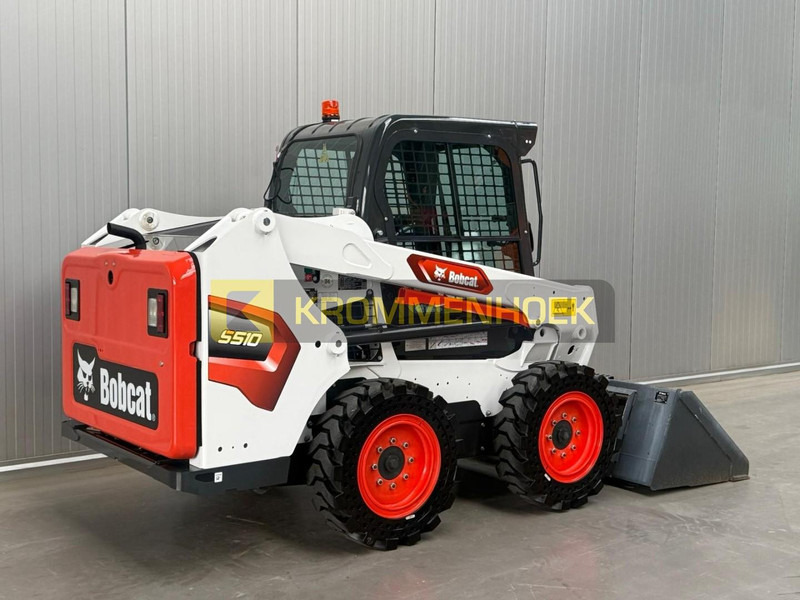 Bobcat S 510 - Mini homlokrakodó: 4 kép. Bobcat S 510 - Mini homlokrakodó: 4 kép.
