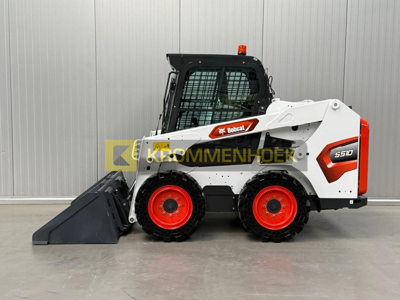 Bobcat S 510 - Mini homlokrakodó: 1 kép. Bobcat S 510 - Mini homlokrakodó: 1 kép.