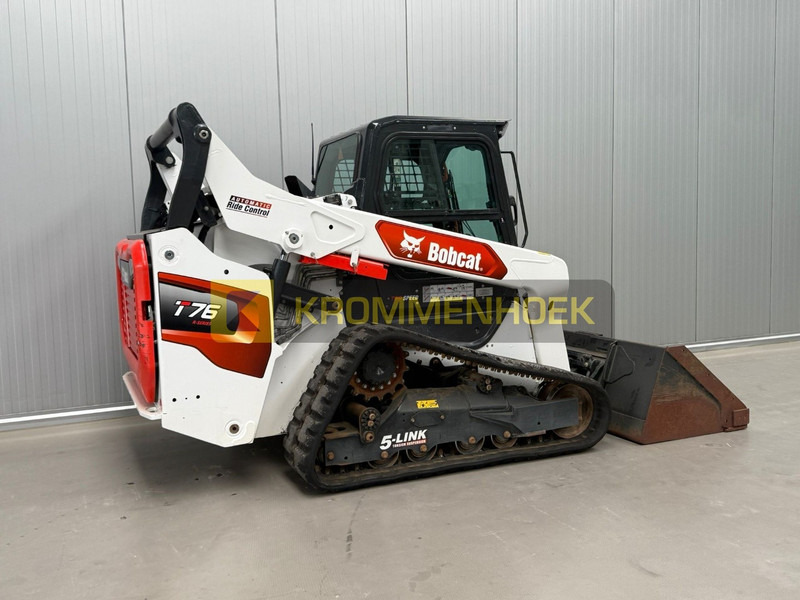 Bobcat T 76 High Flow | A/C - Mini homlokrakodó: 4 kép. Bobcat T 76 High Flow | A/C - Mini homlokrakodó: 4 kép.