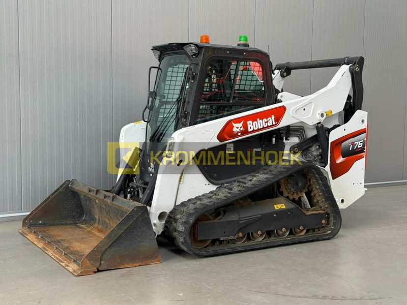 Bobcat T 76 High Flow | Airco - Mini homlokrakodó: 2 kép. Bobcat T 76 High Flow | Airco - Mini homlokrakodó: 2 kép.