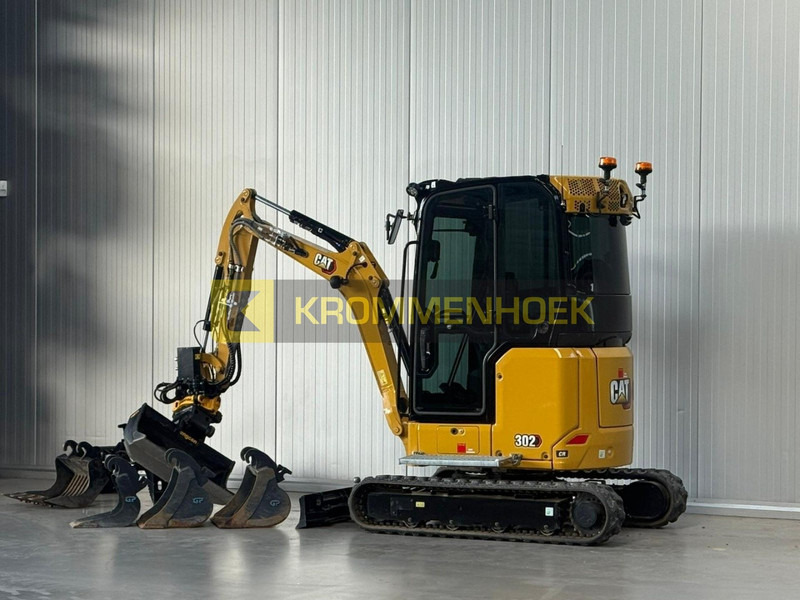 Caterpillar 302 CR Vol opties !! Engcon Draaikantelstuk - Minikotró: 3 kép. Caterpillar 302 CR Vol opties !! Engcon Draaikantelstuk - Minikotró: 3 kép.