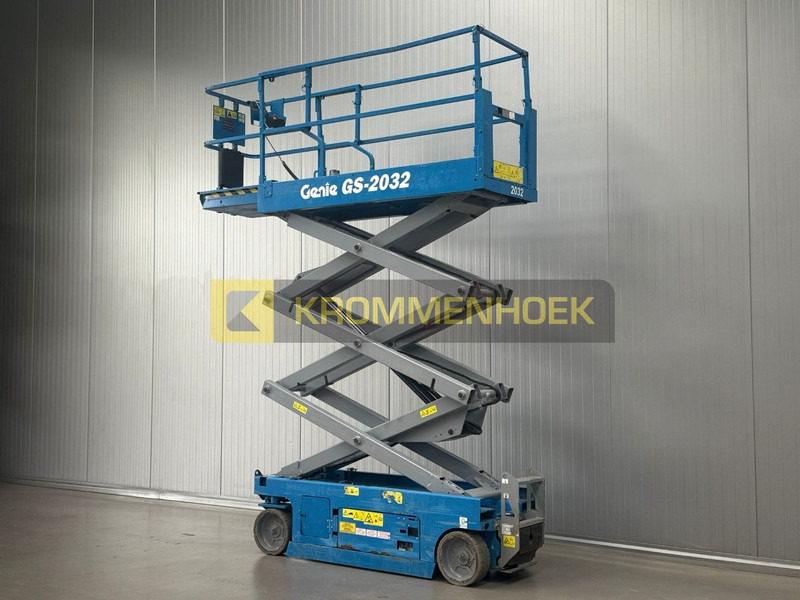 Genie GS 2032 - Ollós emelő: 5 kép. Genie GS 2032 - Ollós emelő: 5 kép.