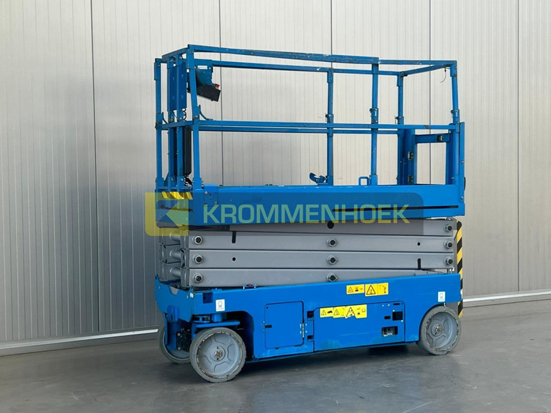 Genie GS 2632 - Ollós emelő: 2 kép. Genie GS 2632 - Ollós emelő: 2 kép.