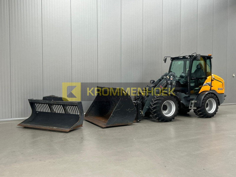 Giant G 5000 - Gumikerekes homlokrakodó: 3 kép. Giant G 5000 - Gumikerekes homlokrakodó: 3 kép.