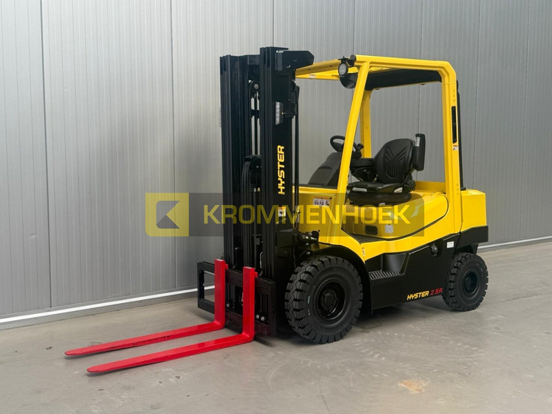 Hyster H 2.5 A - Dízel targonca: 2 kép. Hyster H 2.5 A - Dízel targonca: 2 kép.