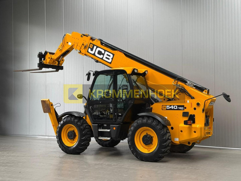 JCB 540V-180 - Teleszkópos rakodó: 3 kép. JCB 540V-180 - Teleszkópos rakodó: 3 kép.