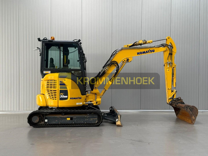 Komatsu PC 35 MR-5 - Minikotró: 5 kép. Komatsu PC 35 MR-5 - Minikotró: 5 kép.