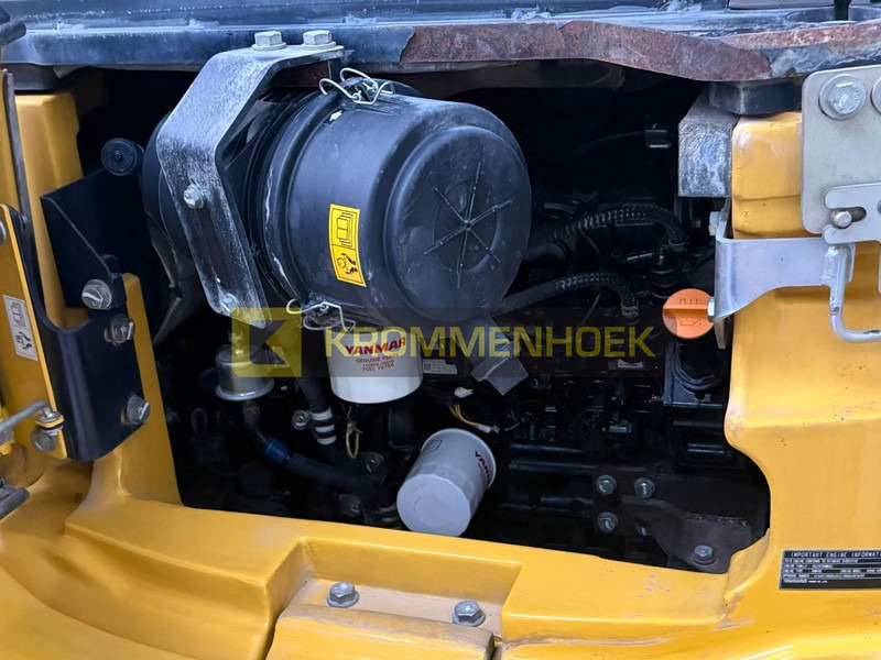 Minikotró Komatsu PC 55 MR-5: 20 kép. Minikotró Komatsu PC 55 MR-5: 20 kép.