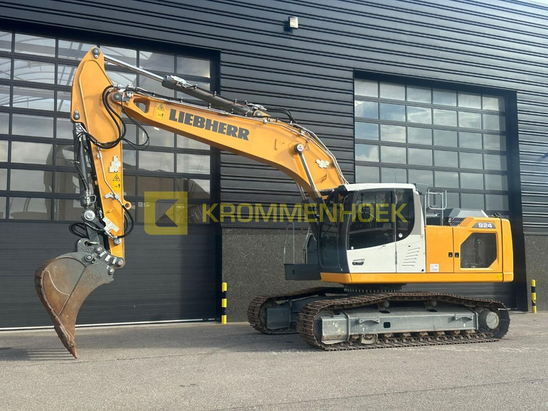 Liebherr R 924 LC Likufix SWA48 - Lánctalpas kotró: 2 kép. Liebherr R 924 LC Likufix SWA48 - Lánctalpas kotró: 2 kép.
