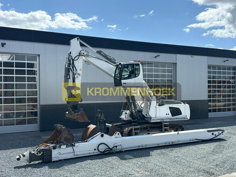 Liebherr R 946 LC Cosben 27 Meter Telescooparm - Kotrógép: 3 kép. Liebherr R 946 LC Cosben 27 Meter Telescooparm - Kotrógép: 3 kép.