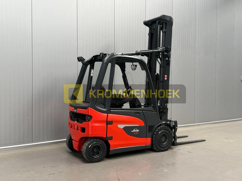 Linde E 25 Triplex 7410 mm - Elektromos targonca: 4 kép. Linde E 25 Triplex 7410 mm - Elektromos targonca: 4 kép.