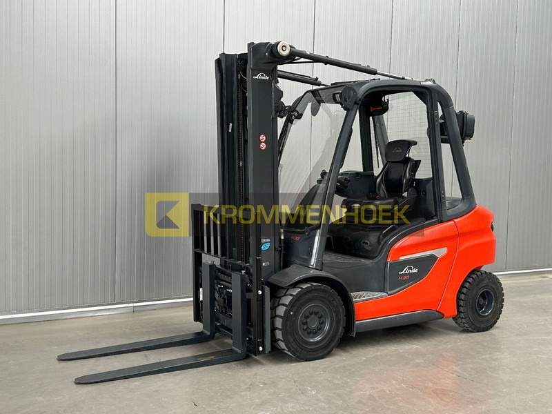 Linde H 30 D - Dízel targonca: 2 kép. Linde H 30 D - Dízel targonca: 2 kép.
