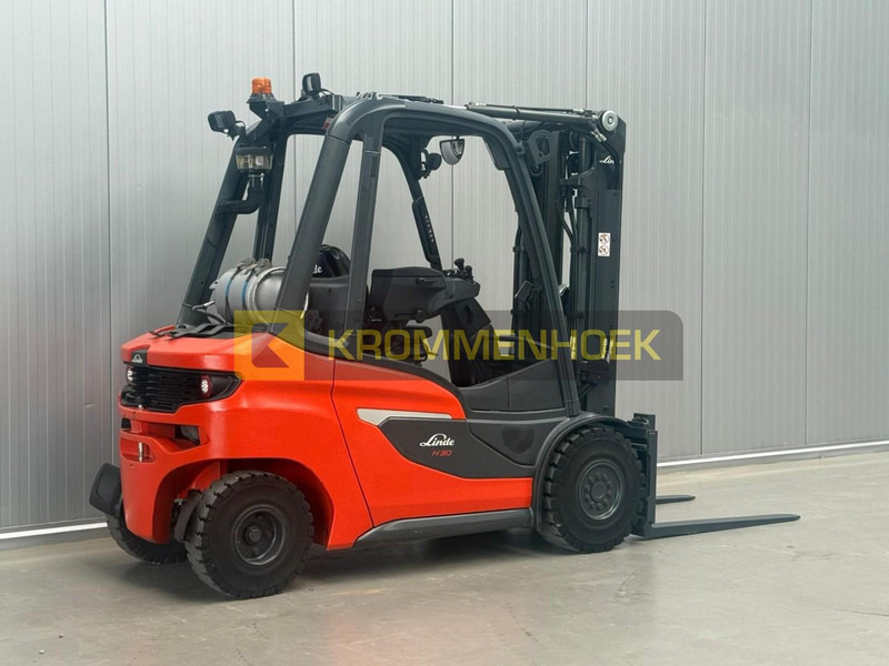 Linde H 30 T - Gázüzemű targonca: 4 kép. Linde H 30 T - Gázüzemű targonca: 4 kép.