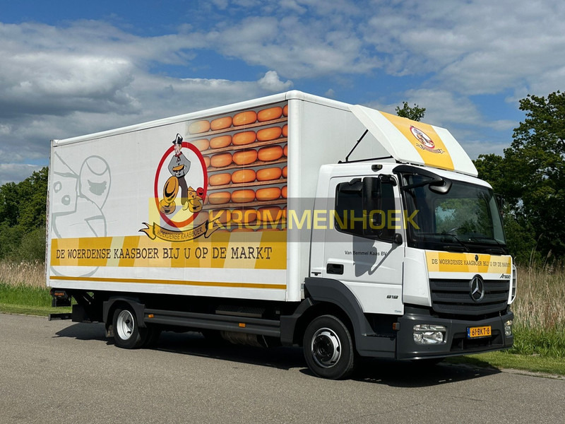 Mercedes-Benz 818 Atego - Dobozos felépítményű teherautó: 1 kép. Mercedes-Benz 818 Atego - Dobozos felépítményű teherautó: 1 kép.