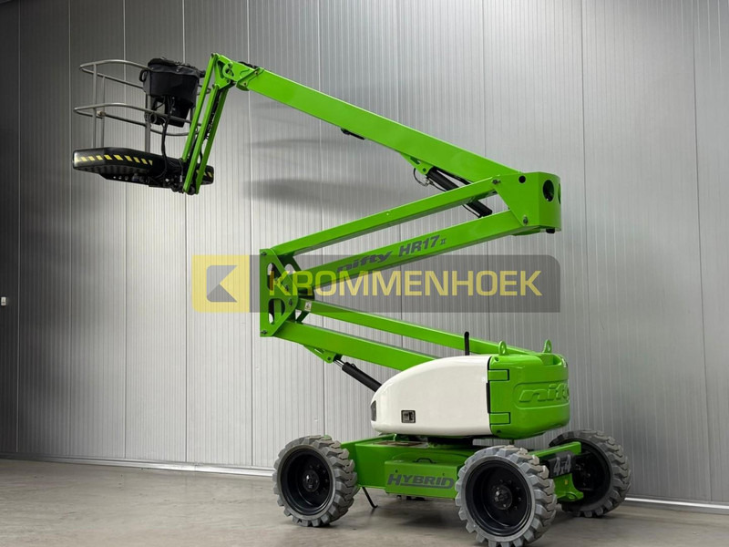 Nifty Lift HR 17 Hybrid 4x4 - Személyemelő: 3 kép. Nifty Lift HR 17 Hybrid 4x4 - Személyemelő: 3 kép.